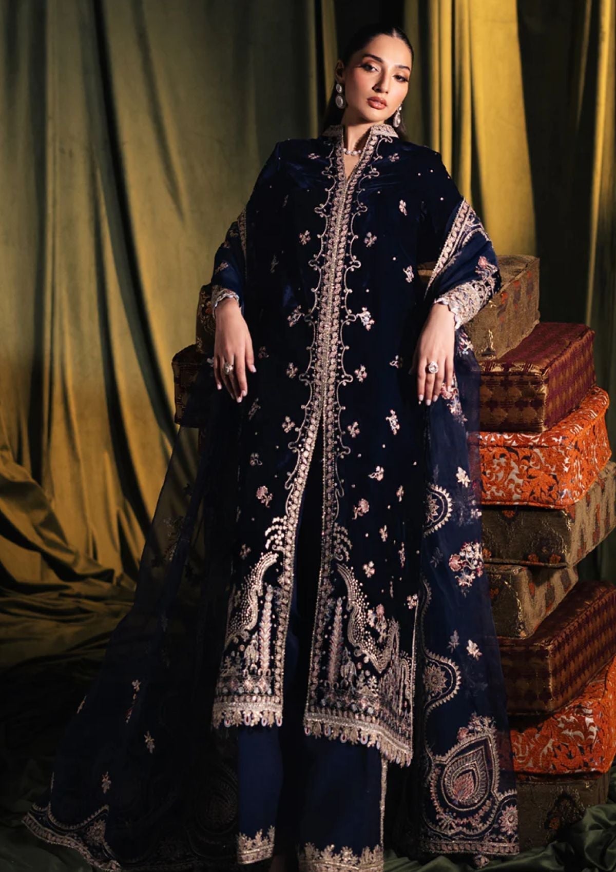 03-PIECE VELVET SUIT READY TO WARE DRESSING DESIGNER